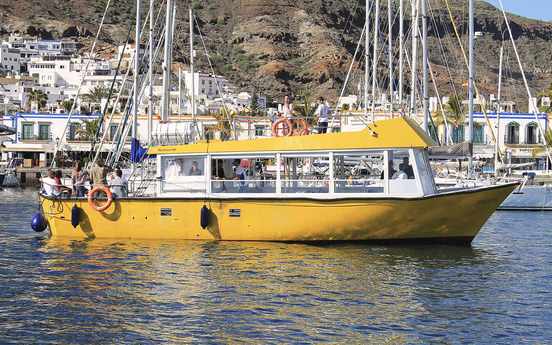 yellow boat trip mogan
